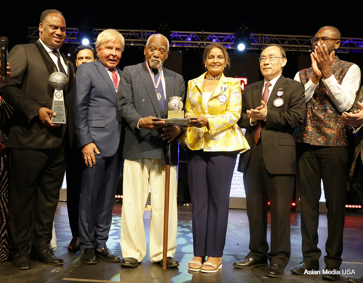 Awardees with AMEC leadership